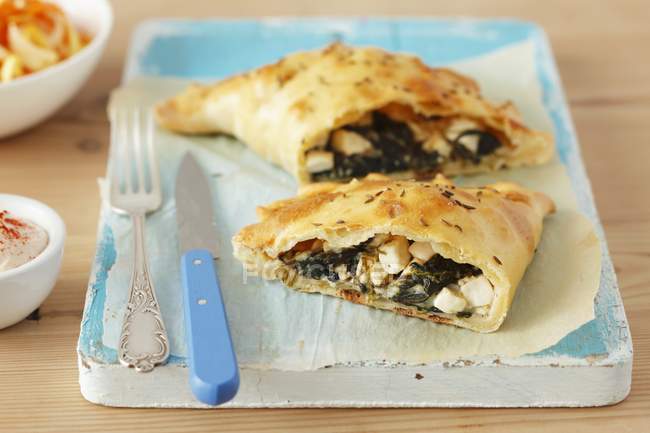 Pastries filled with spinachv — Stock Photo