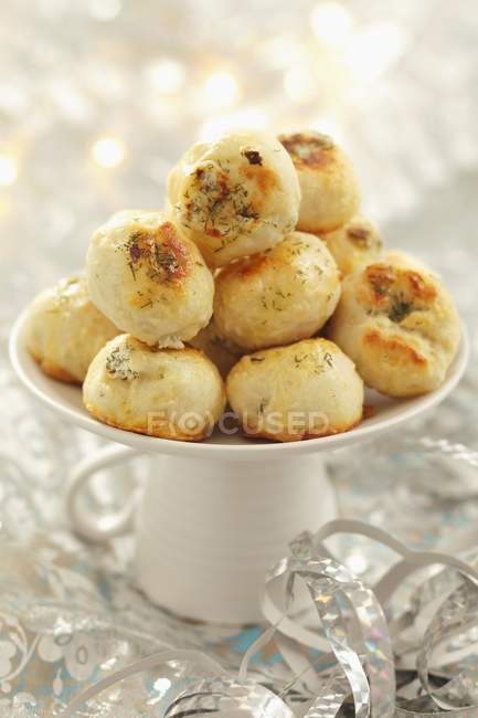 Mini rolls with herb cheese — Stock Photo