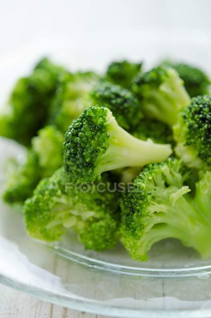 Fiori di broccoli al vapore — Foto stock
