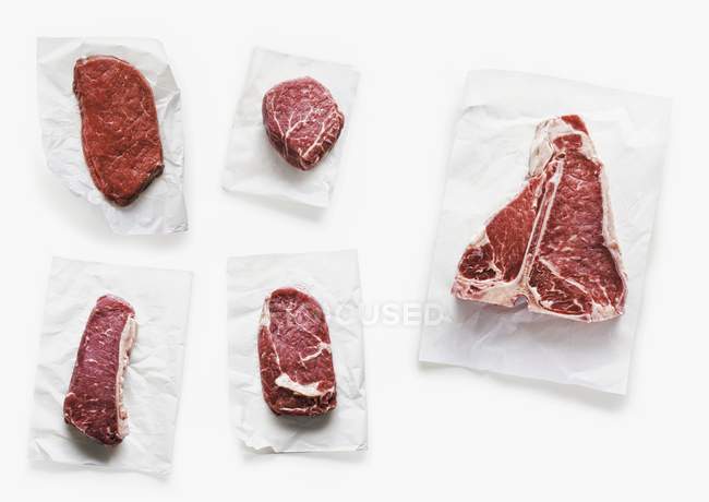 Tagli di bistecca assortiti — Foto stock