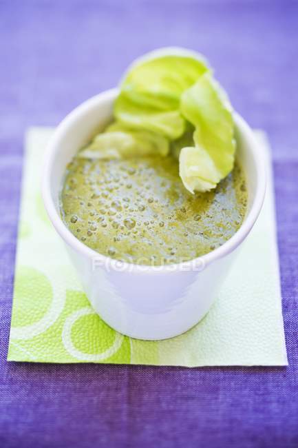 Lettuce and cucumber smoothie — Stock Photo