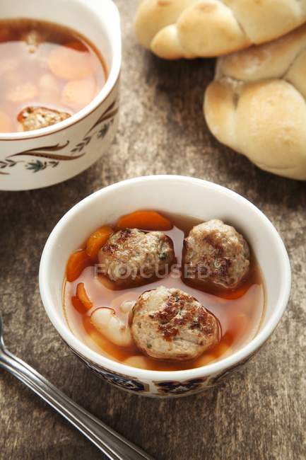 Vegetable broth with beans — Stock Photo