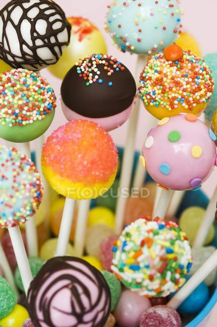 Colorful cake pops — Stock Photo