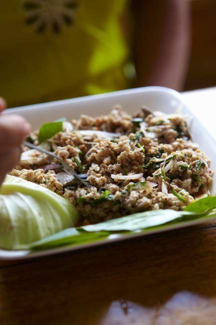 Салат тайському свинини — стокове фото