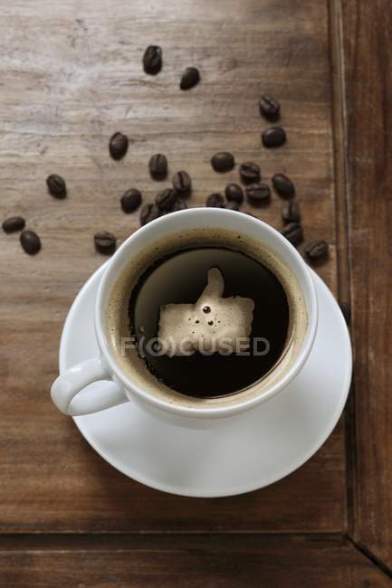 Café dans une tasse avec symbole Like — Photo de stock