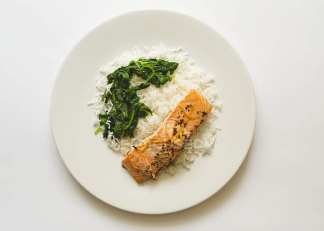 Salmon fillet with rice — Stock Photo