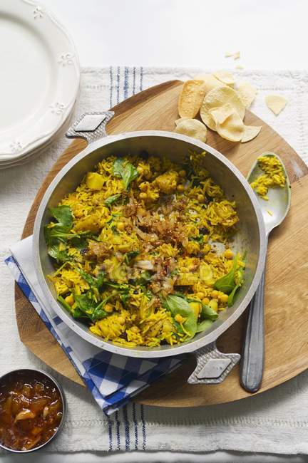 Curryreis mit Kartoffeln — Stockfoto