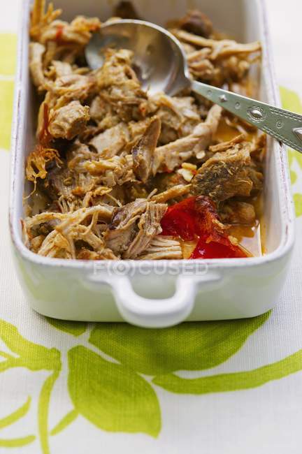 Pulled pork in baking dish — Stock Photo