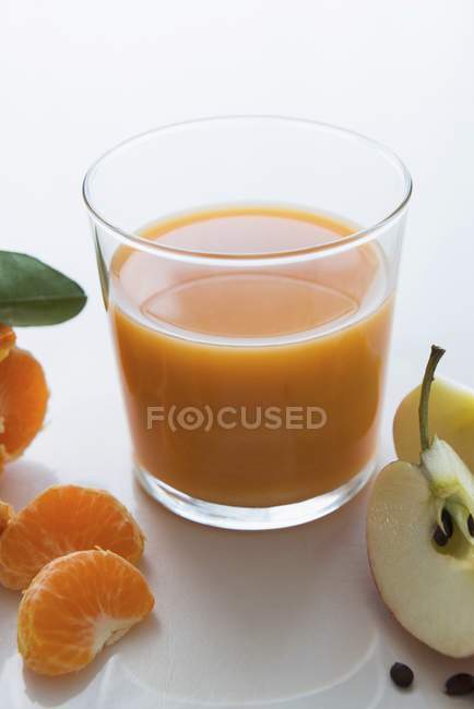 Mandarino e frullato di mele — Foto stock