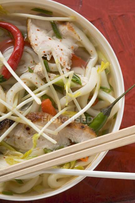 Asian spicy noodle soup — Stock Photo