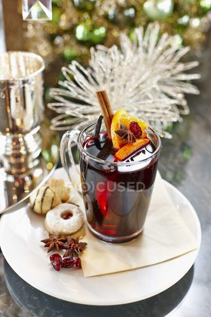 Red wine punch — Stock Photo