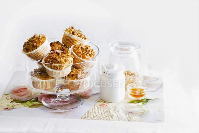 Muffins de maçã com grãos de cereais — Fotografia de Stock