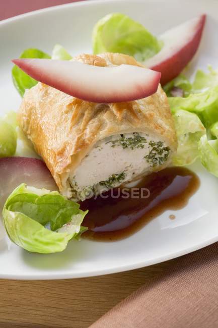 Filet de dinde cuit aux herbes — Photo de stock