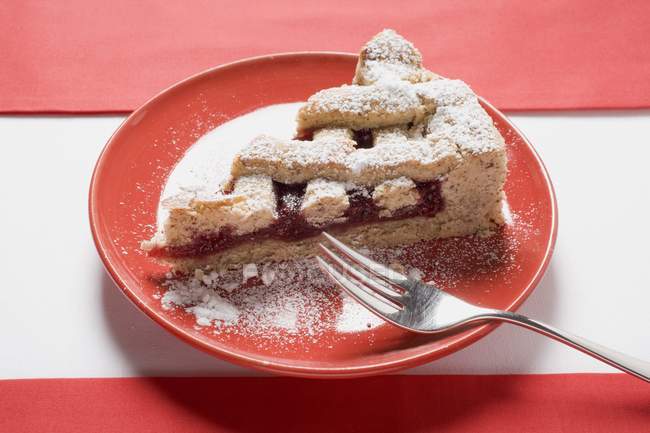 Pedaço de torta Linzer Torte — Fotografia de Stock