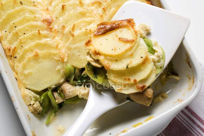 Patate e porri gratinati — Foto stock
