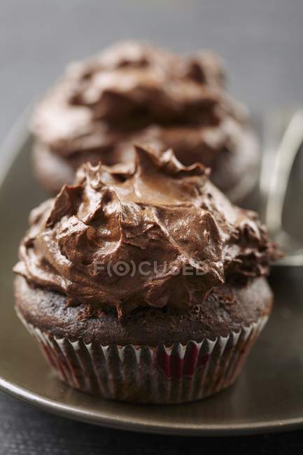 Cupcake avec garniture au chocolat — Photo de stock