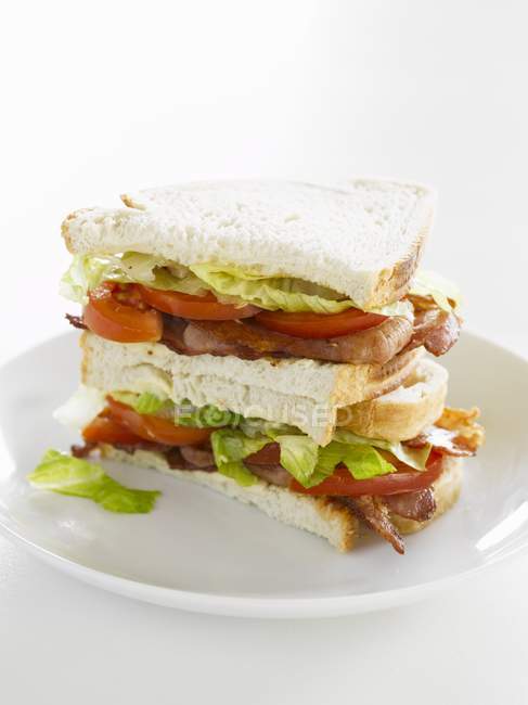 Pila de sándwiches BLT - foto de stock