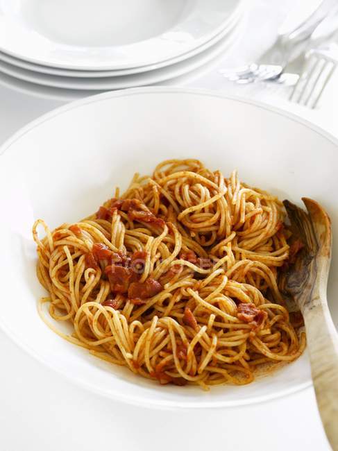 Spaghetti amatriciana in bowl — Stock Photo