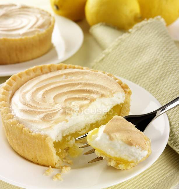 Lemon tart with meringue — Stock Photo
