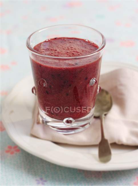Summer berry smoothie — Stock Photo