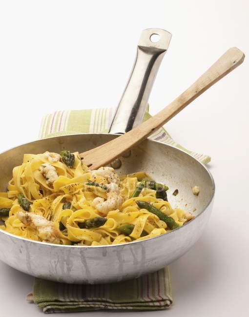 Tagliatelle pasta with aasparagus — Stock Photo
