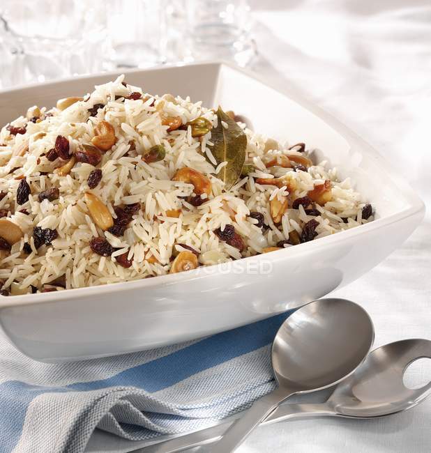 Rice salad with raisins — Stock Photo