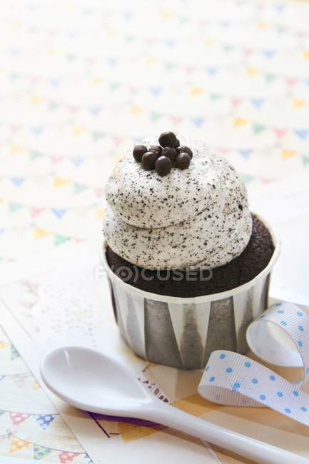 Schokoladenkeks-Cupcake — Stockfoto