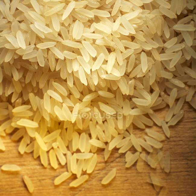 Tas de riz à grains longs — Photo de stock
