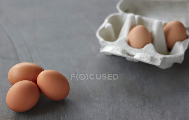 Ovos castanhos de frango — Fotografia de Stock
