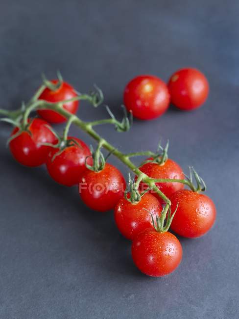 Pomodori rossi ciliegia — Foto stock