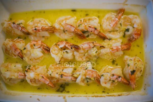 Roasted prawns in garlic butter — Stock Photo