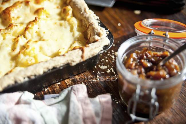 Homemade pie with apple chutney — Stock Photo