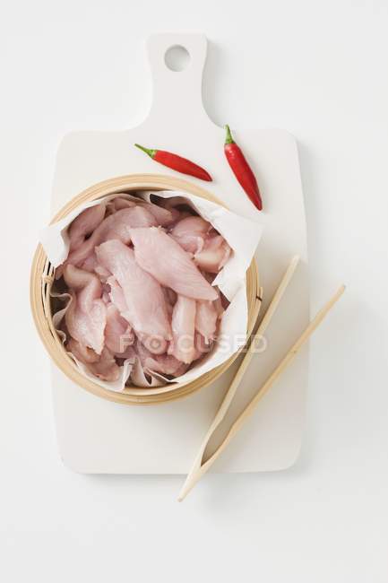 Strisce di pollo e peperoncini — Foto stock