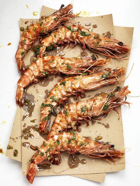 Roasted King prawns with herbs — Stock Photo