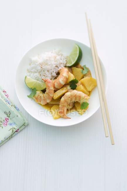 Garnelen-Curry-Reis — Stockfoto