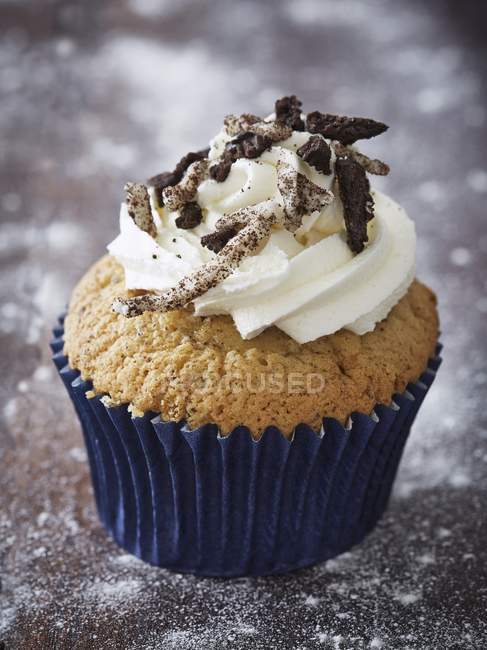 Cupcake topped with buttercream — Stock Photo