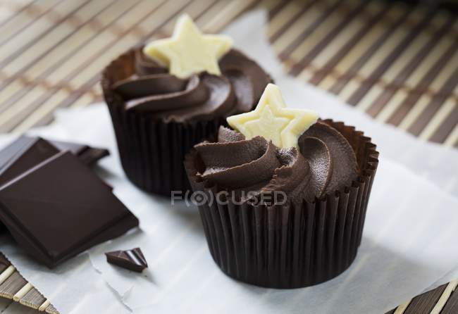 Pastelitos de chocolate negro - foto de stock