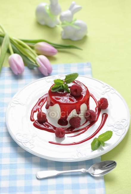 Panna cotta with raspberries for Easter — Stock Photo