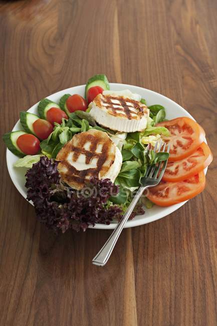 Salade de légumes mélangés — Photo de stock