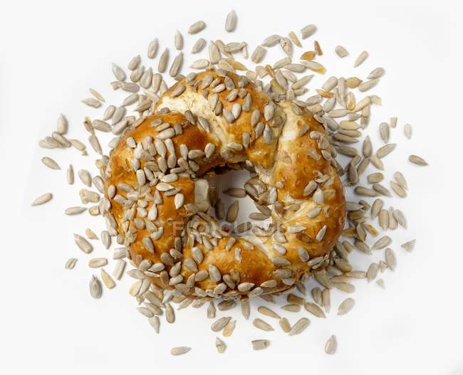 Closeup top view of a ring bake with sunflower seeds — Stock Photo