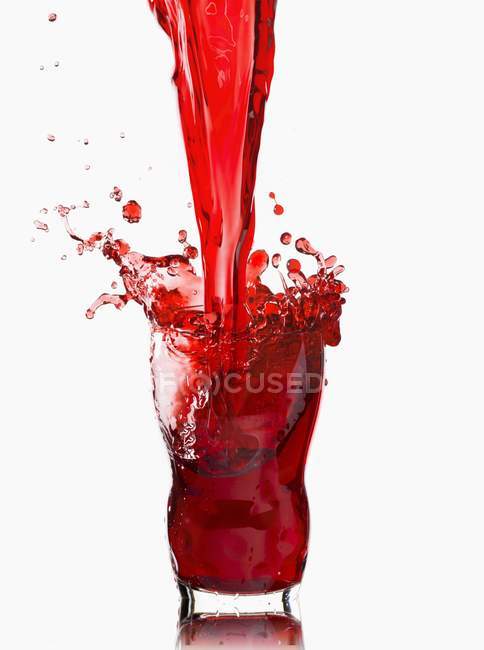 Succo di ciliegia versato — Foto stock