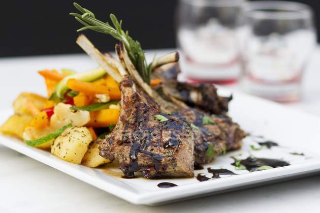 Grilled lamb chops — Stock Photo