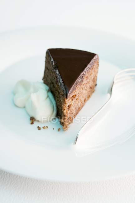 Torta al cioccolato triplo strato — Foto stock