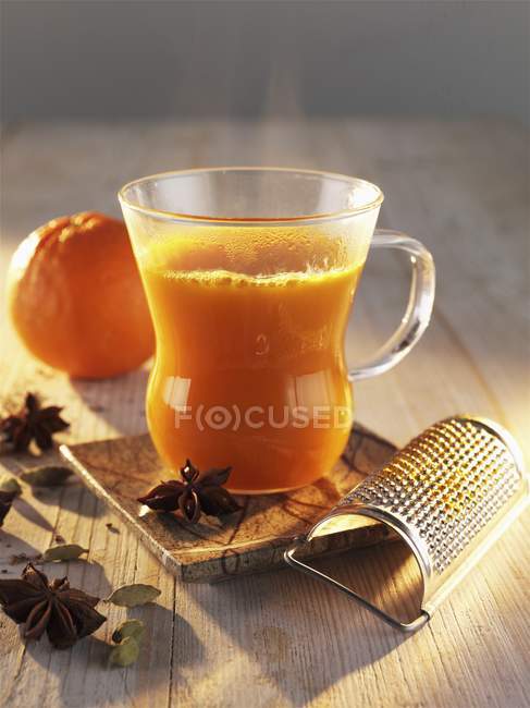 Colpo di olivello spinoso con arancia — Foto stock