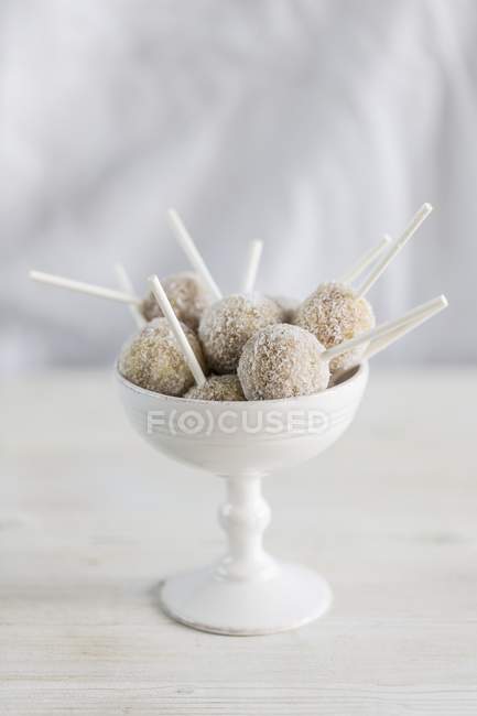 Cake pops in an ice cream bowl — Stock Photo