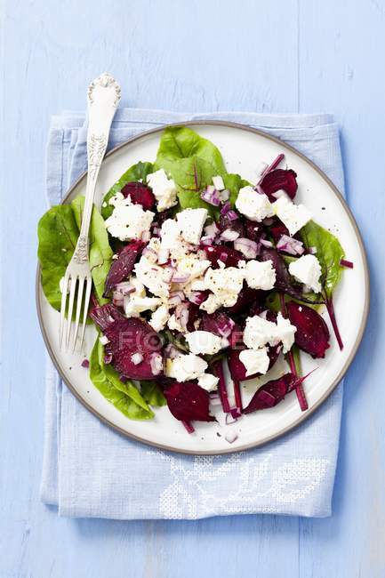 Beetroot salad with feta — Stock Photo