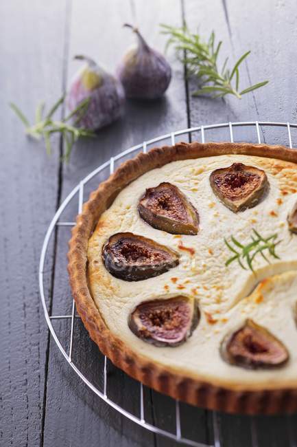 Tart with goat's cheese — Stock Photo