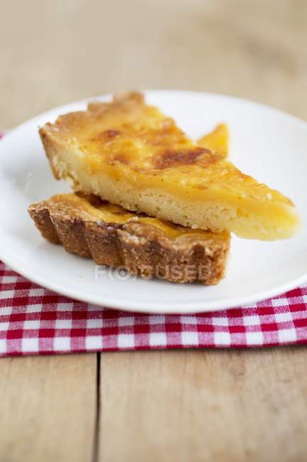 Lemon tart slices — Stock Photo
