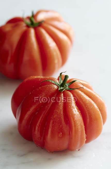 Tomates héritées fraîchement lavées — Photo de stock