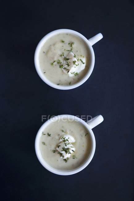 Aubergine soup with thyme — Stock Photo